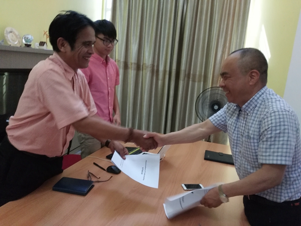 Sign Contract with Customer in June 2016 